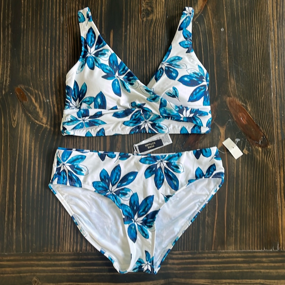 Niptuck Swim Bikini Hakuna Matata Print Sz 6 Swimsuit NWT (bottom) EUC (top)